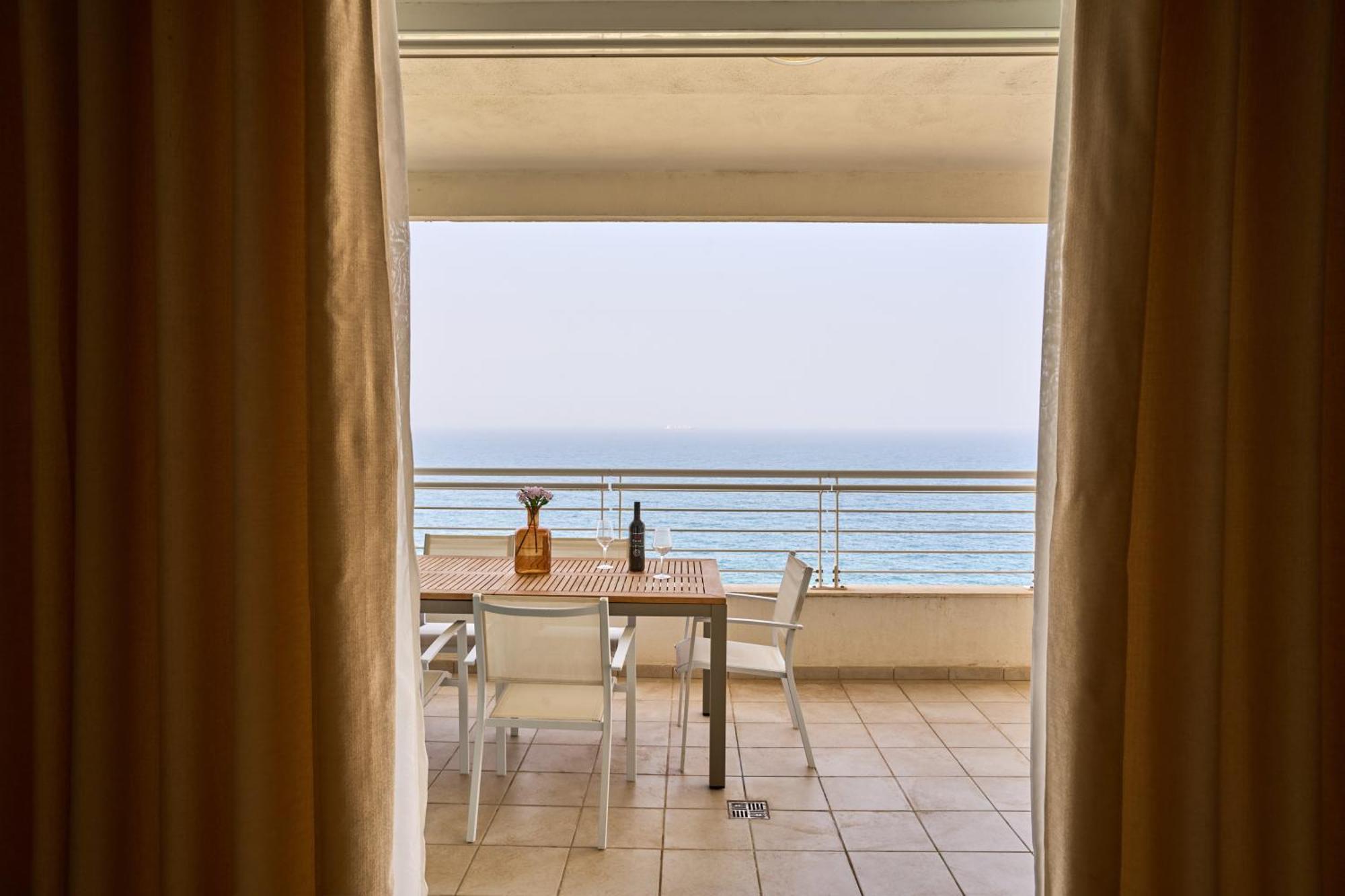 Stunning 3-Bedroom Seaview Retreat In Fort Cambridge สลีมา ภายนอก รูปภาพ